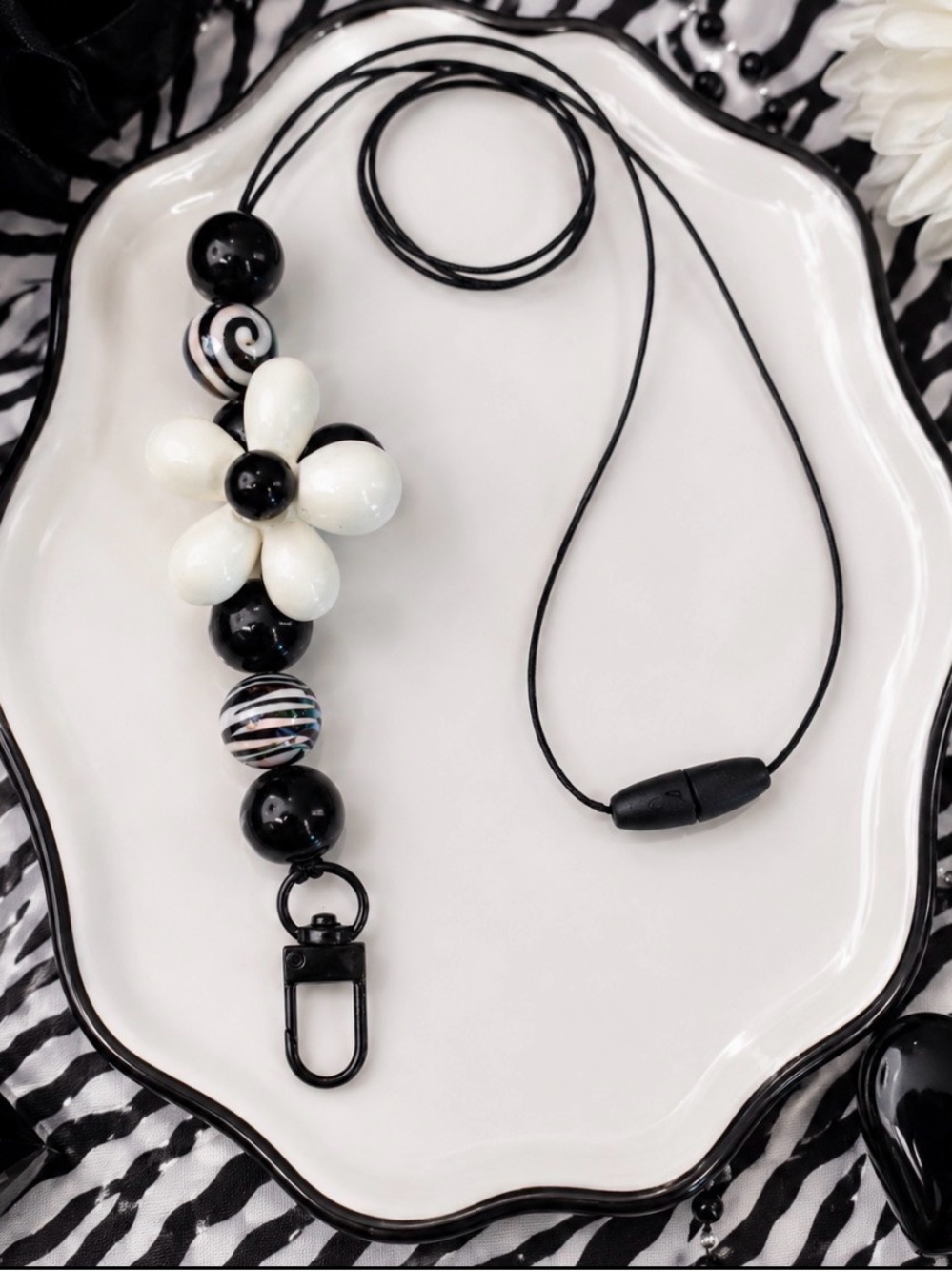Hand Crafted Black and White Daisy Bead Lanyard Key/Card Holder